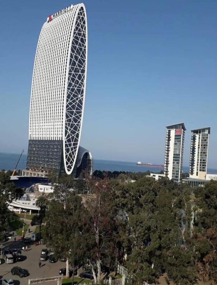 Apartament With Sea View Lägenhet Batumi Exteriör bild