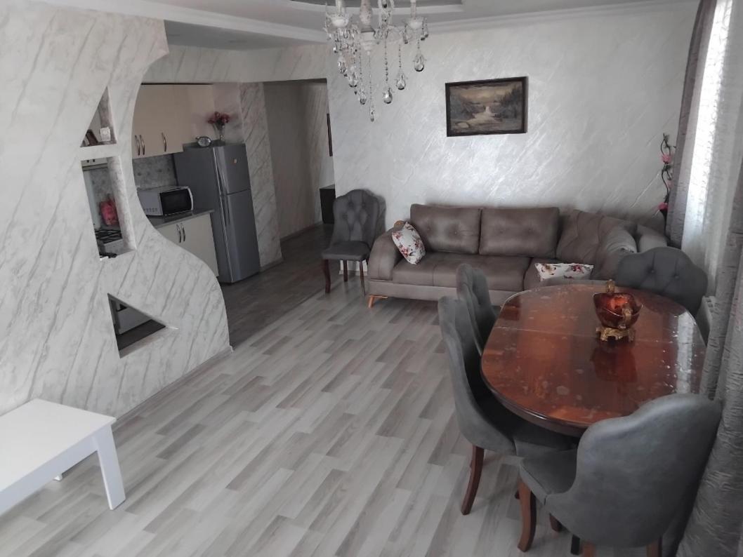 Apartament With Sea View Lägenhet Batumi Exteriör bild